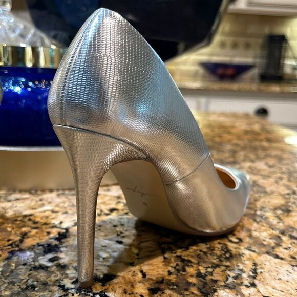 Elegant Silver High Heel Pointed Toe Pumps Daya by Zendaya Size US 9 - Picture 8 of 9